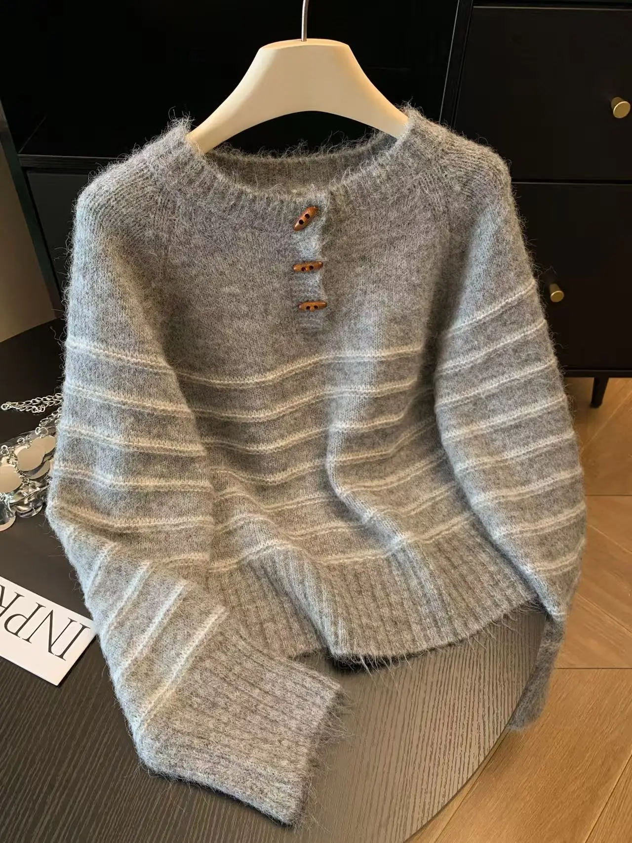 Autumn Winter Women's Striped  - đánh giá và giá Embroidery
