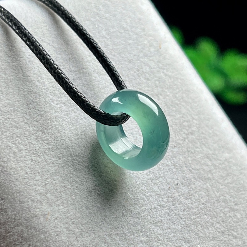Natural Emerald Blue Water Luc - đánh giá và giá Beading